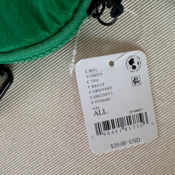 Lululemon Green Belt Bag and Green Free People Pouch bundle NWT - Picture 6 of 6